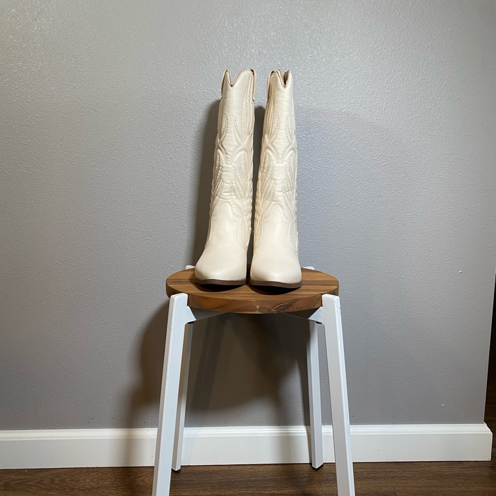 White Cowboy Boots - Picture 5 of 8